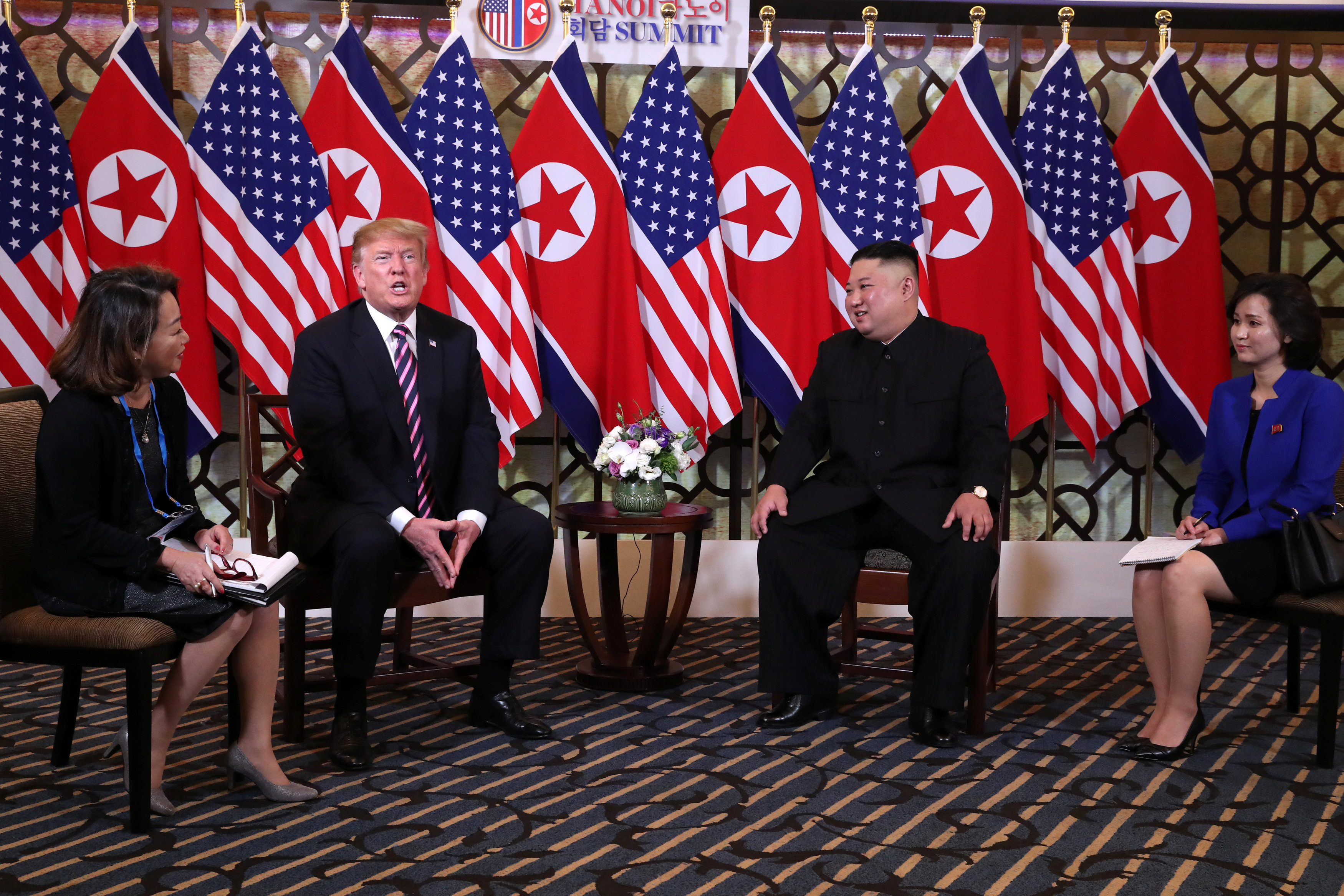 الرئيس ترامب يتحدث أثناء القمة مع زعيم كوريا الشمالية