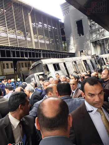 رئيس الوزراء فى محطة مصر (9)