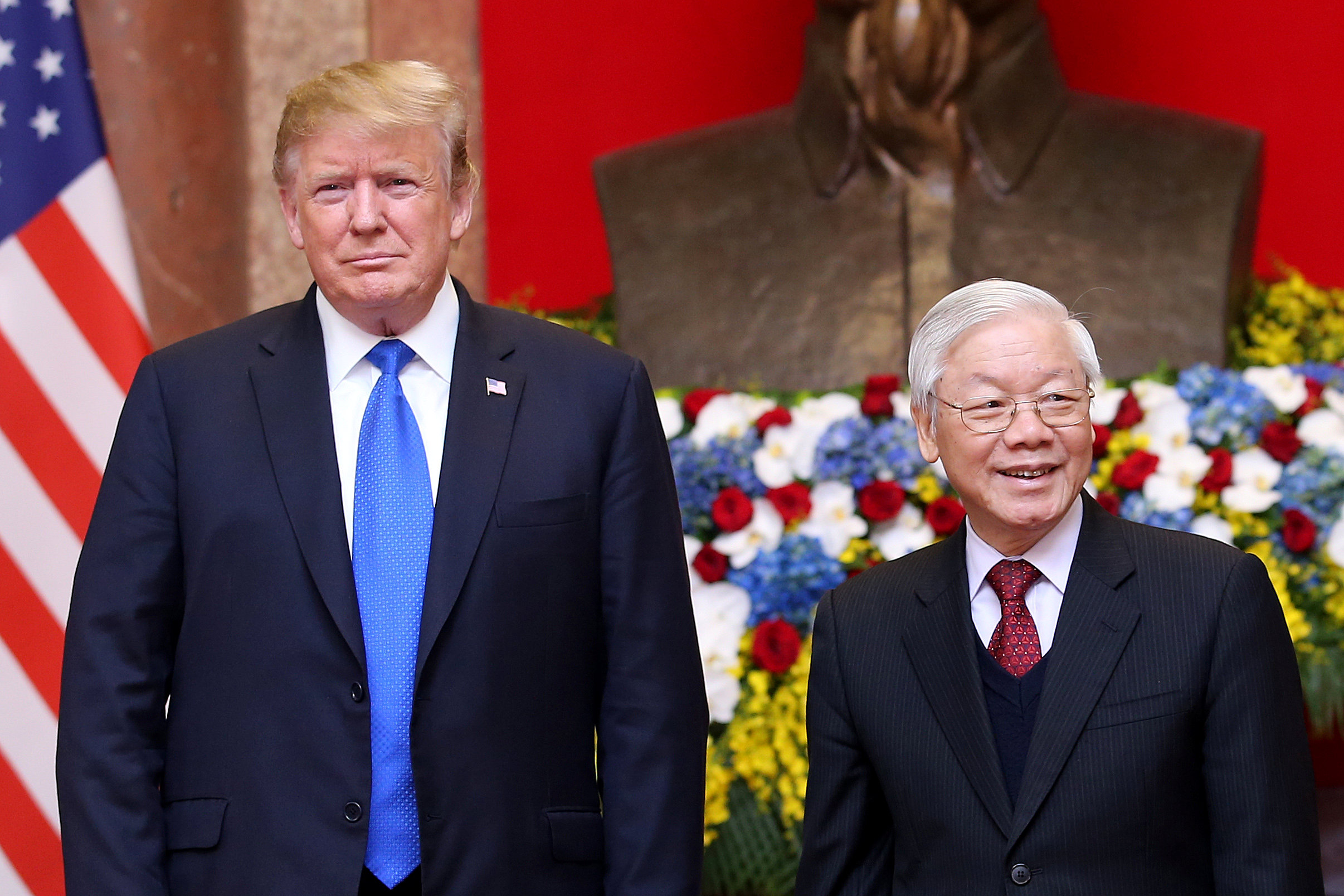 ترامب ونظيره الفيتنامى يلتقيان قبيل القمة الأمريكية الكورية