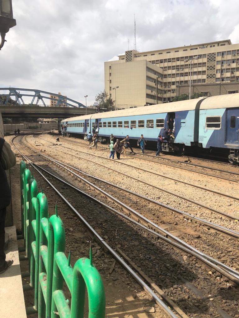 عودة حركة القطارات لطبيعتها بمحطة مصر (14)