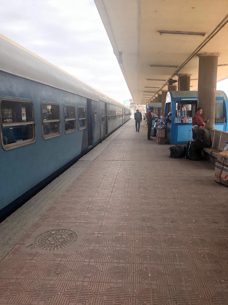عودة حركة القطارات لطبيعتها بمحطة مصر (9)