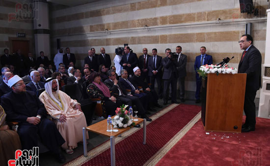 رئيس الوزراء وحاكم الشارقة يفتتحان مبنى دار الكتب بباب الخلق بعد ترميمها  (21)