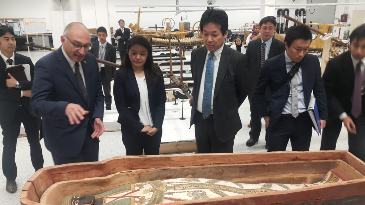 مستشار رئيس الوزارء اليابانى يزور المتحف المصري الكبير  (1)