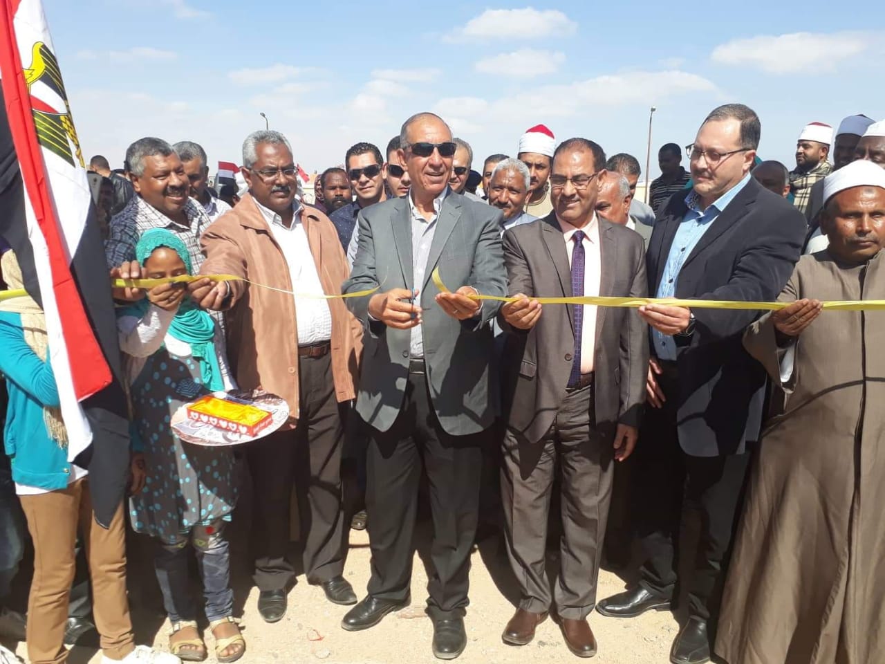محافظ البحر الأحمر يفتتح معهد بقرية رأس حدربة (4)