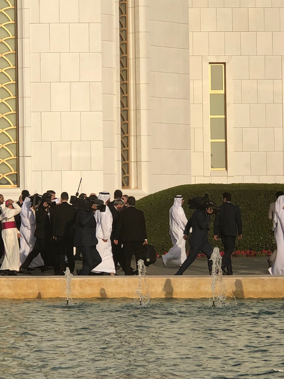 وصول بابا الفاتيكان مسجد زايد الكبير