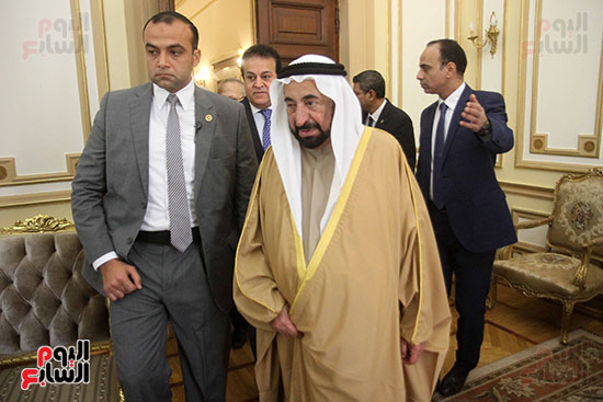 الشيخ سلطان القاسمى خلال زيارته لجامعة القاهرة (2)