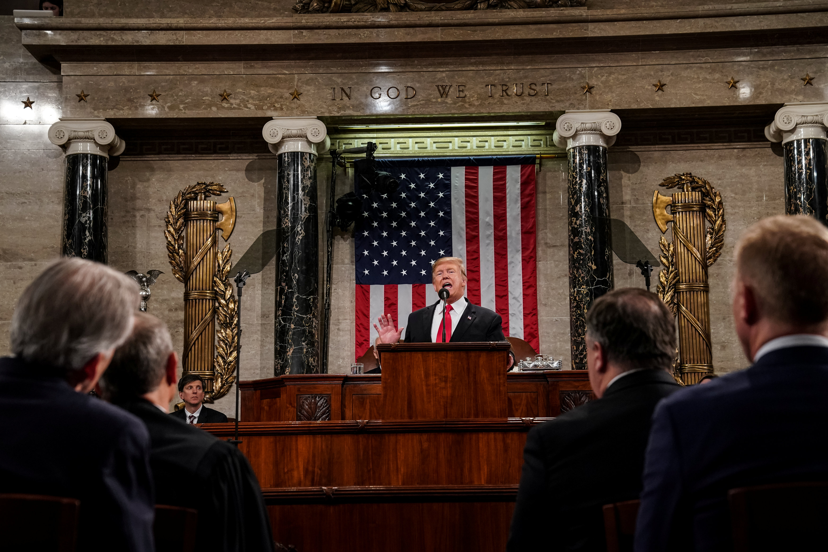 الرئيس الأمريكى يلقى خطابه أمام الكونجرس
