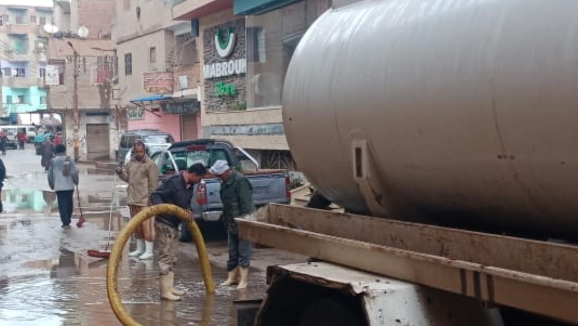 شفط مياه الأمطار من شوارع الزقازيق (4)