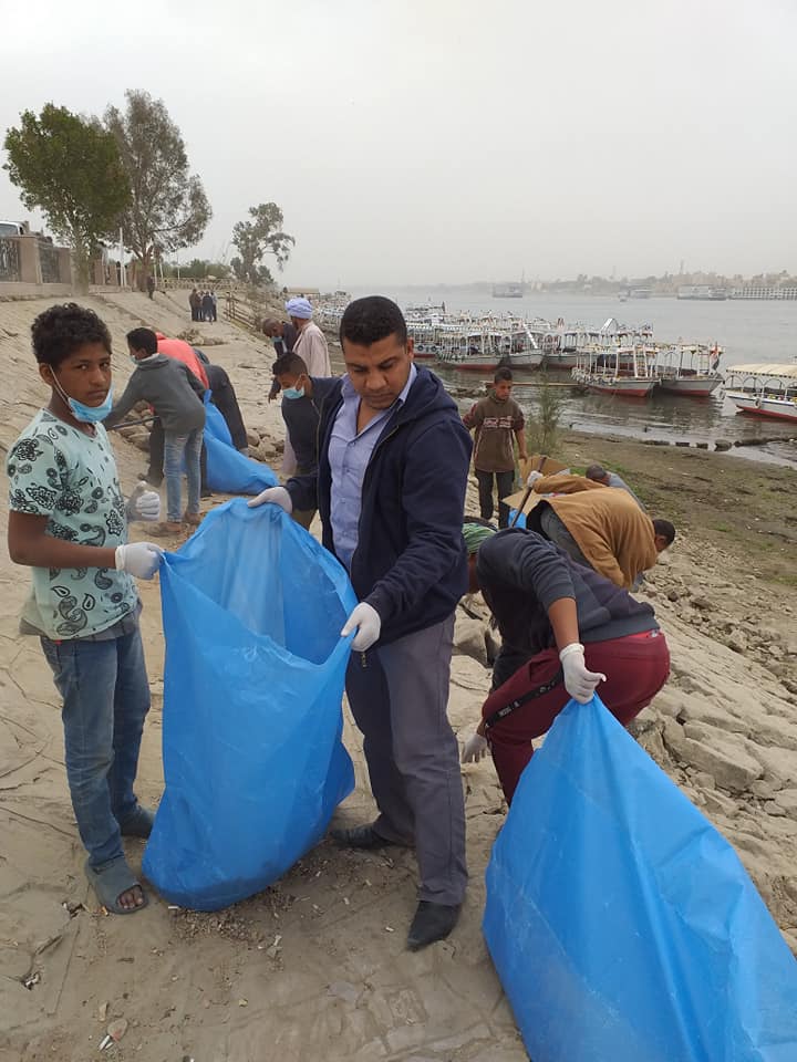 مبادرة تنظيف نهر النيل بالأقصر (4)