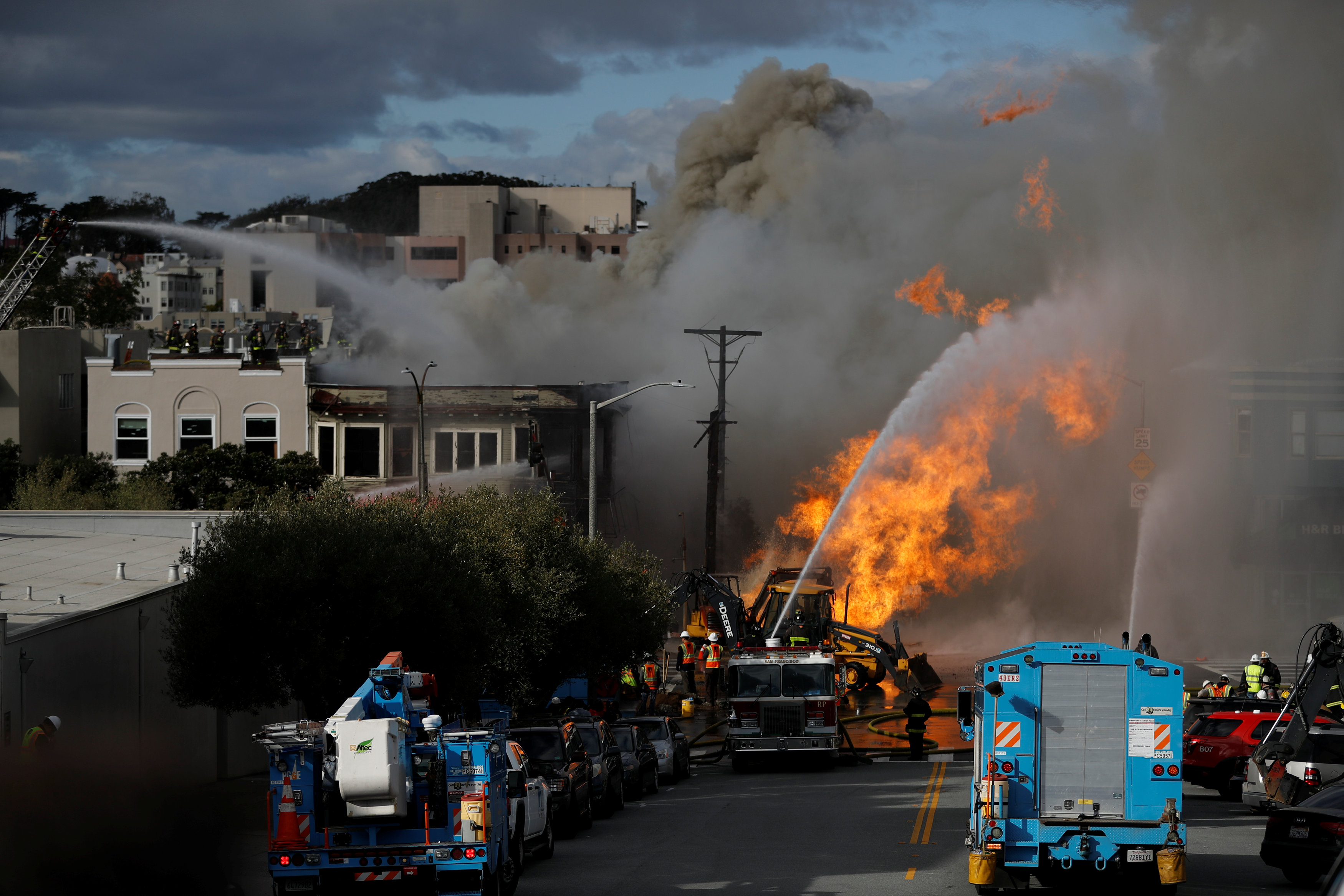 انفجار خط غاز فى سان فرانسيسكو (5)