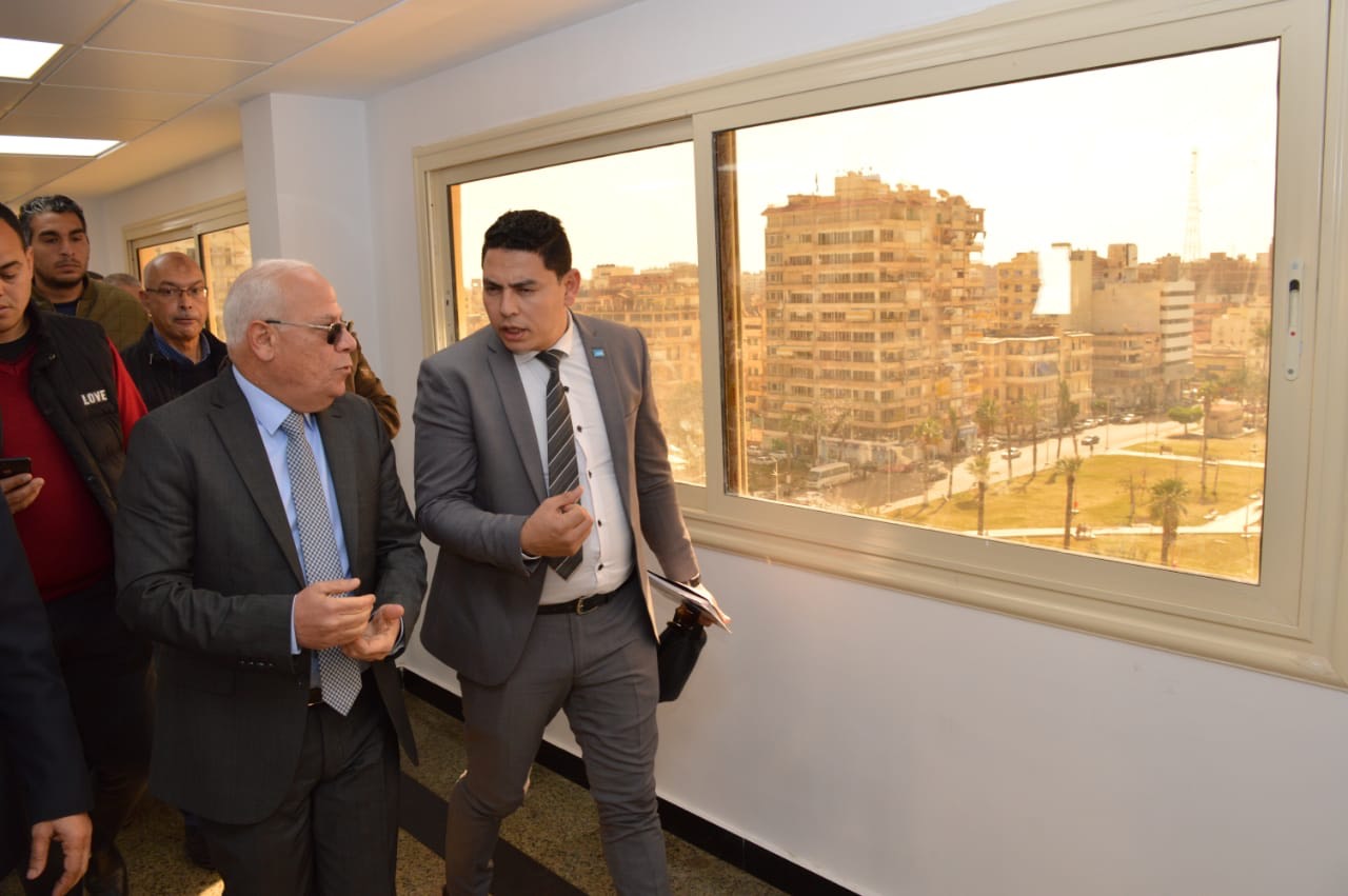 محافظ بورسعيد يتابع أعمال تطوير مبني الديوان العام للمحافظة (4)