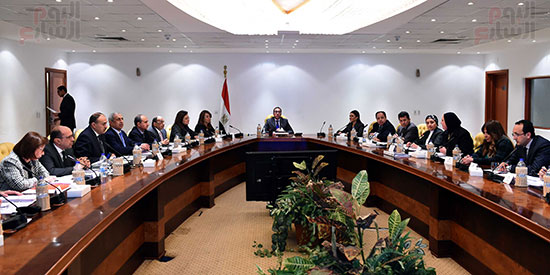 رئيس الوزراء يترأس مجلس إدارة جهاز تنمية المشروعات المتوسطة والصغيرة (2)