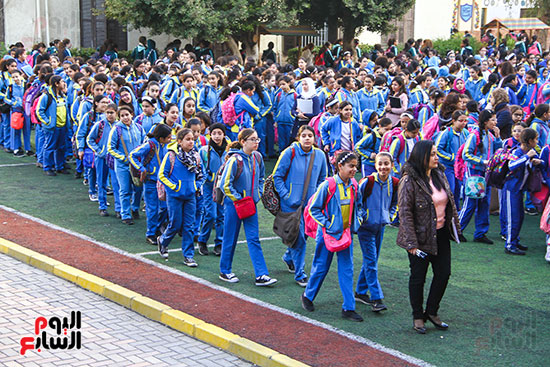 أول أيام الدراسة بالتيرم الثانى (37)