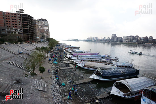 وزيرة البيئة تطلق حملة لتنظيف نهر النيل من المخلفات خاصة البلاستيكية (78)