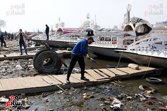 وزيرة البيئة تطلق حملة لتنظيف نهر النيل من المخلفات خاصة البلاستيكية (36)
