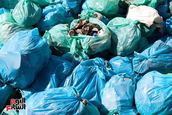 وزيرة البيئة تطلق حملة لتنظيف نهر النيل من المخلفات خاصة البلاستيكية (97)