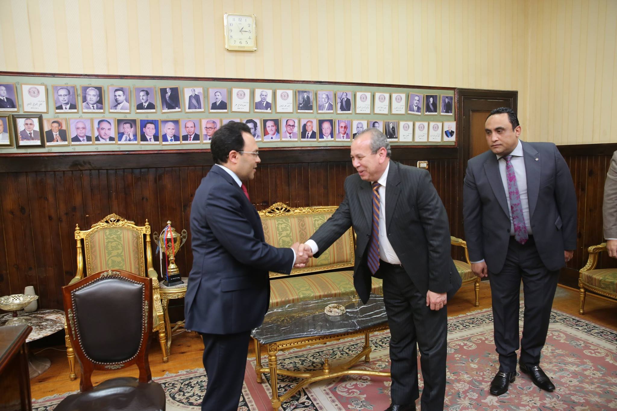 محافظ كفرالشيخ يلتقى رئيس مجمع المحاكم  (2)