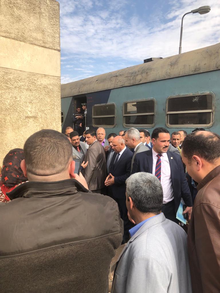 جولة وزير النقل بمحطة مصر  (15)