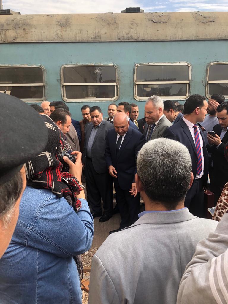 جولة وزير النقل بمحطة مصر  (3)