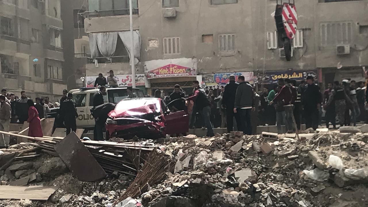 تهشم السيارة بعد انتشالها تهشم السيارة بعد انتشالها