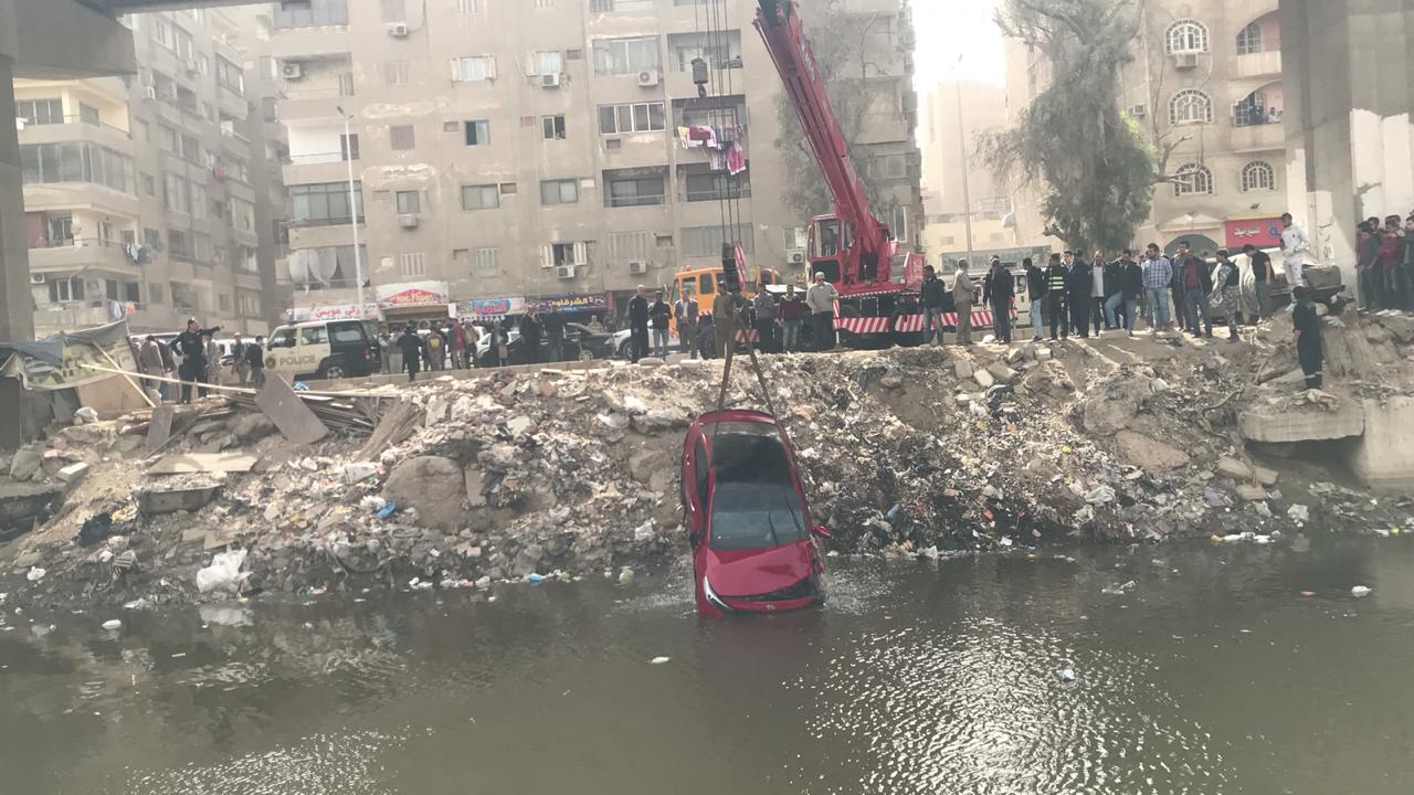 ونش يستخرج سيارة ونش يستخرج سيارة