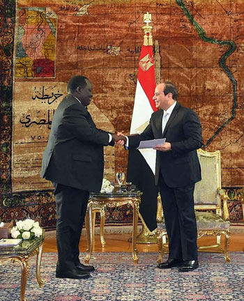 الرئيس عبد الفتاح السيسى وتوت جاتلوك مستشار رئيس جنوب السودان