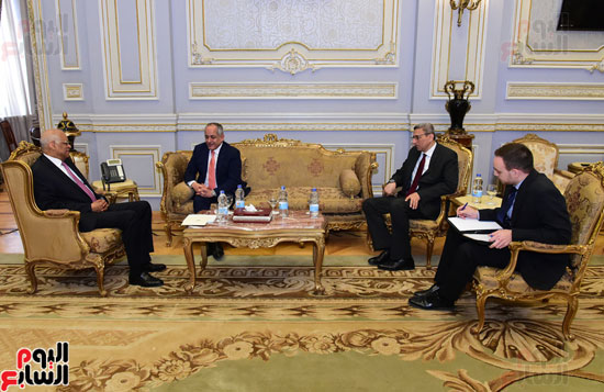 على عبد العال رئيس مجلس النواب يلتقى السفير علي العابد سفير المملكة الأردنية الهاشمية بالقاهرة (3)