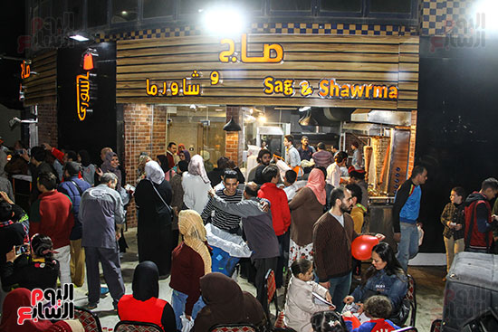 أشهر فرقة إنشاد سورية تفتتح مطعم سورى (27)