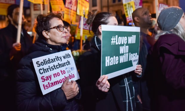 تضامن مع المجتمع الإسلامى فى نيوزيلندا