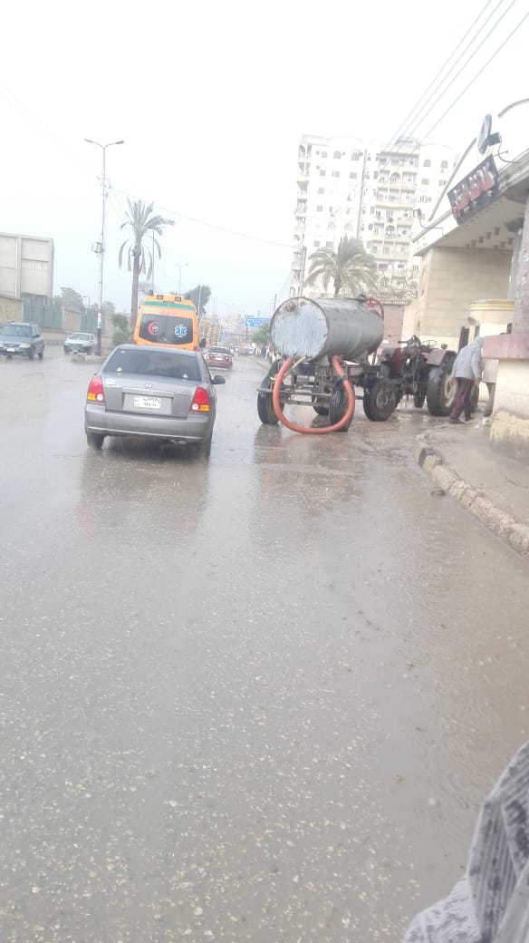 شفط مياه الأمطار من شوارع الشرقية (1)