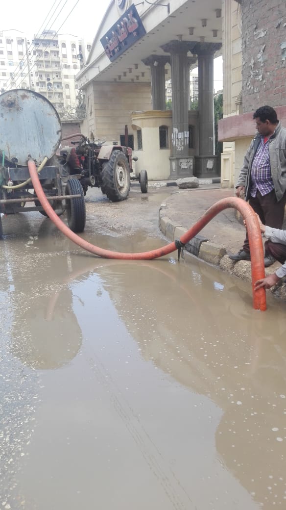 شفط مياه الأمطار من شوارع الشرقية (3)