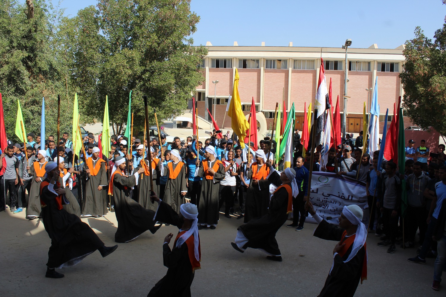 افتتاح الملتقى الفنى السابع عشر لشباب الجامعات  (1)