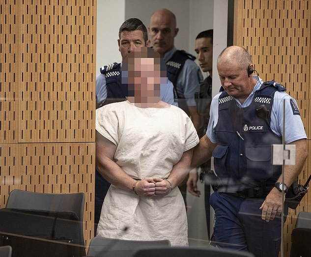 منفذ الهجوم الإرهابى على مسجدين فى نيوزيلندا بقبضة الشرطة