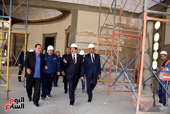 محافظ القليوبية يتفقد أعمال ترميم قصر محمد علي في شبرا الخيمة (13)