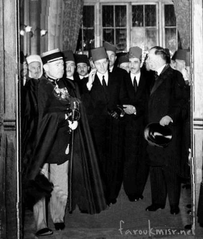 الامير فاروق بعد عودته من انجلترا بعد وفاة الملك فؤاد سنة 1936