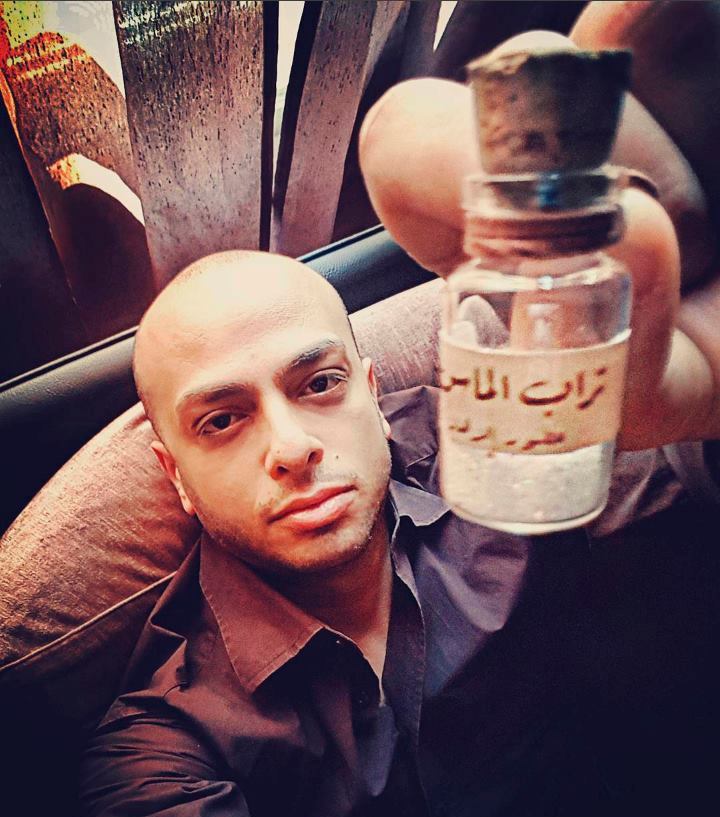 أحمد مراد وزجاجة تراب الماس