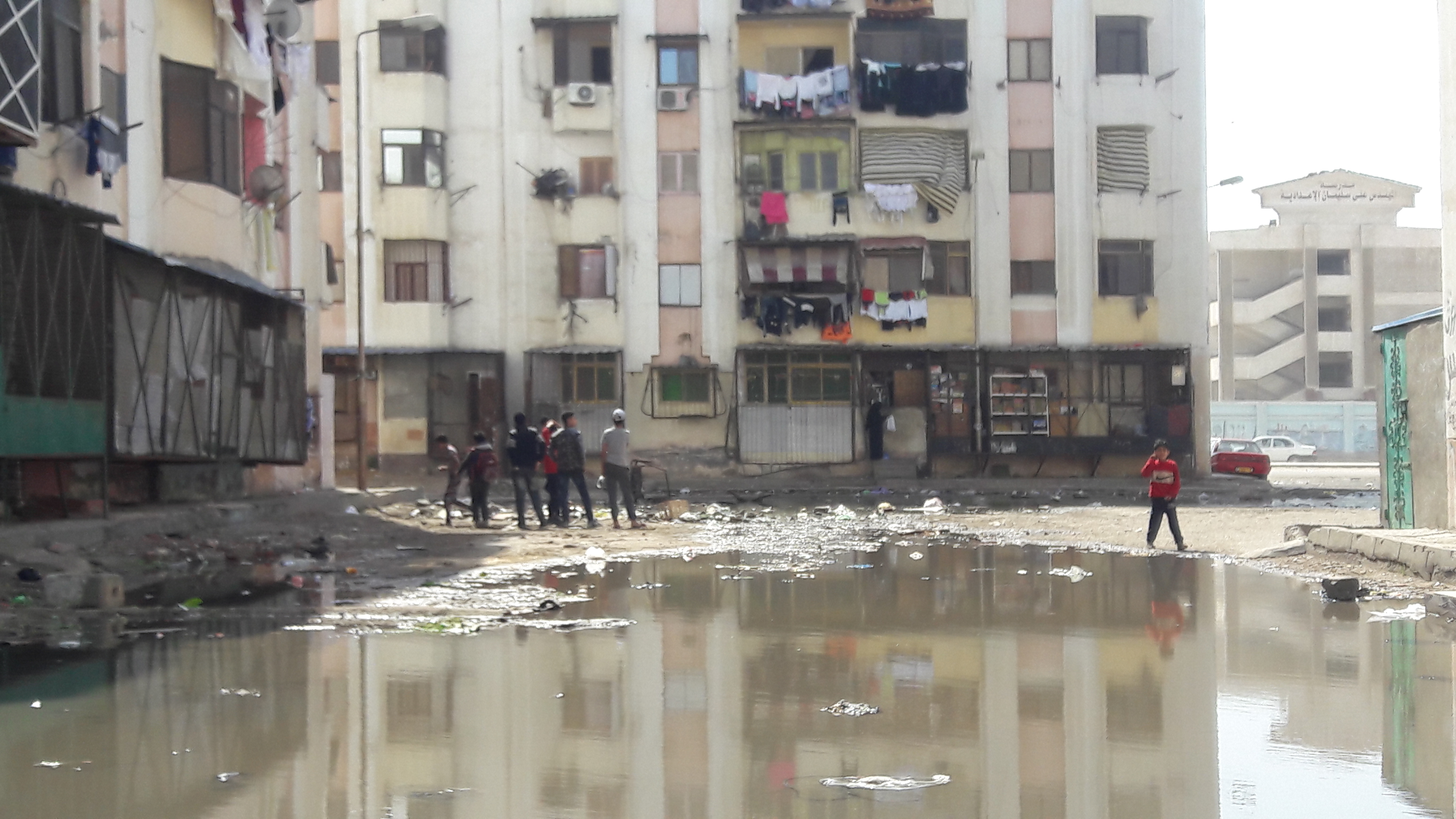 ٢٠١٩٠٣١٣_١٣٣٥١٧مساكن خديجة  ببورسعيد  تغرق فى مياه المجارى  (2)