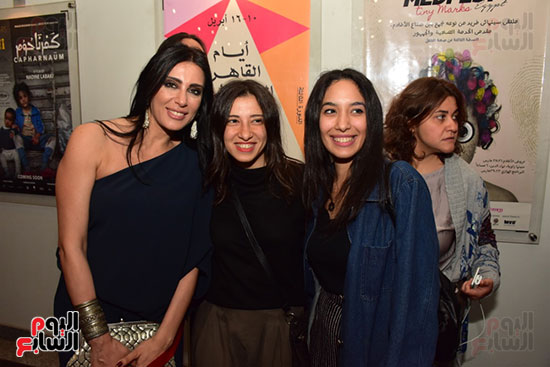 نادين لبكي تحتفل بعرض فيلمها كفر ناحوم في مصر (11)