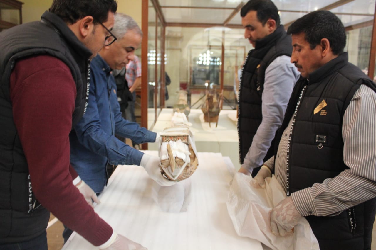 القطع خلال نقلها (12)