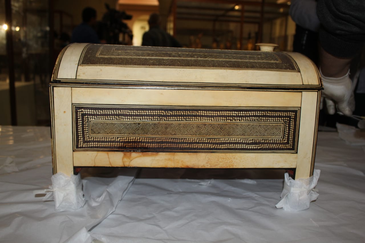 القطع خلال نقلها (6)