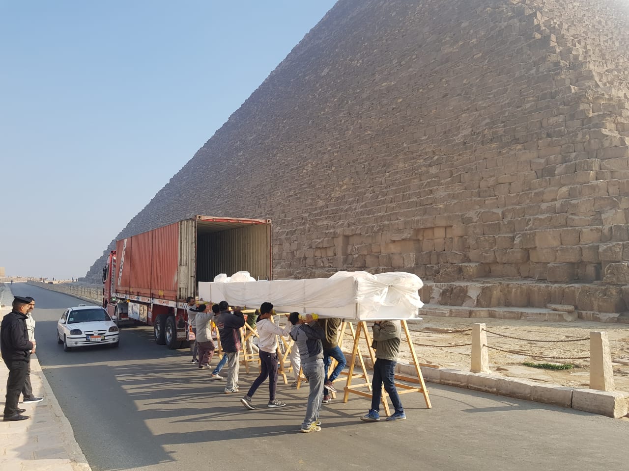 القطع خلال نقلها (4)