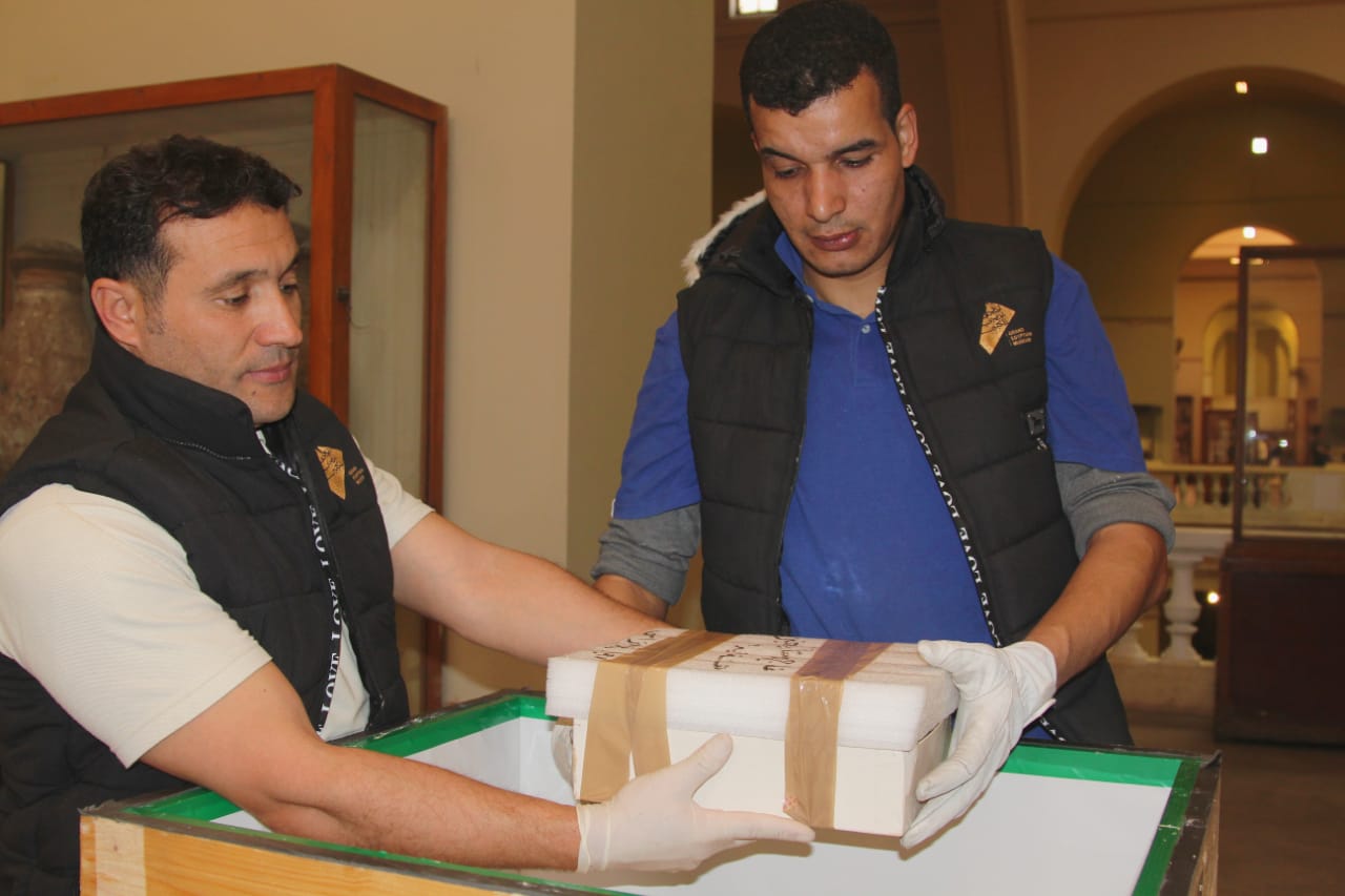 القطع خلال نقلها (7)