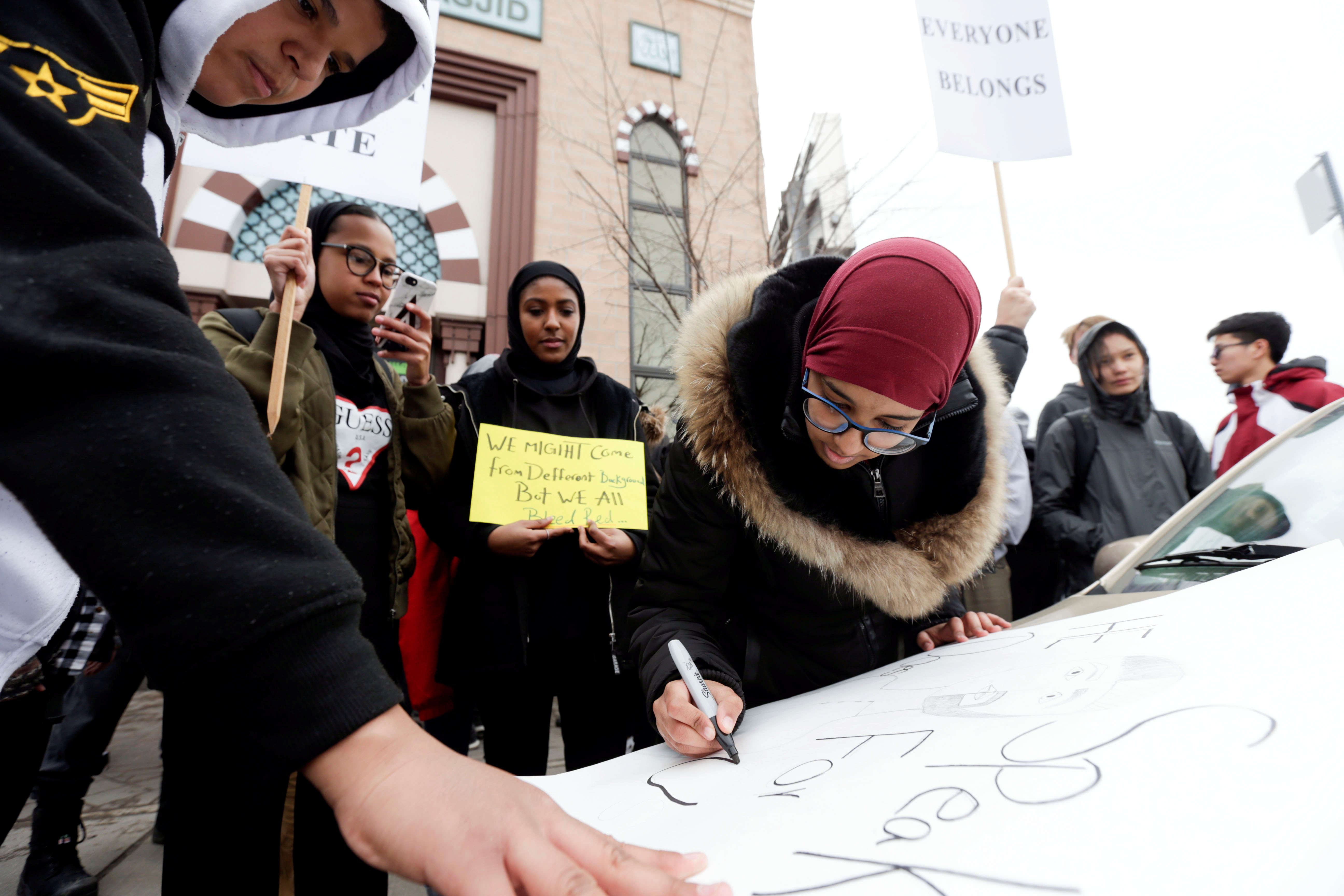 مسيرة فى كندا تضامنا مع ضحايا هجوم المسجدين (3)