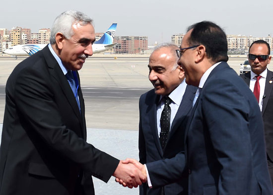 رئيس الوزراء ونظيره العراقى لدى وصوله للقاهرة (4)