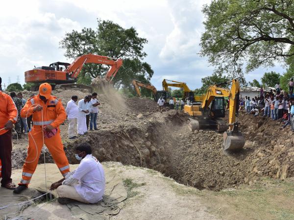 18-month-old-falls-into-60-ft-borewell-in-Haryana-village-rescue-operations-on-2