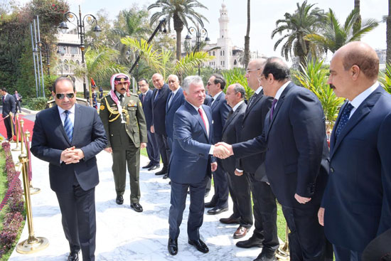 قمة ثلاثية بين زعماء مصر والأردن والعراق لتعزيز التعاون (5)