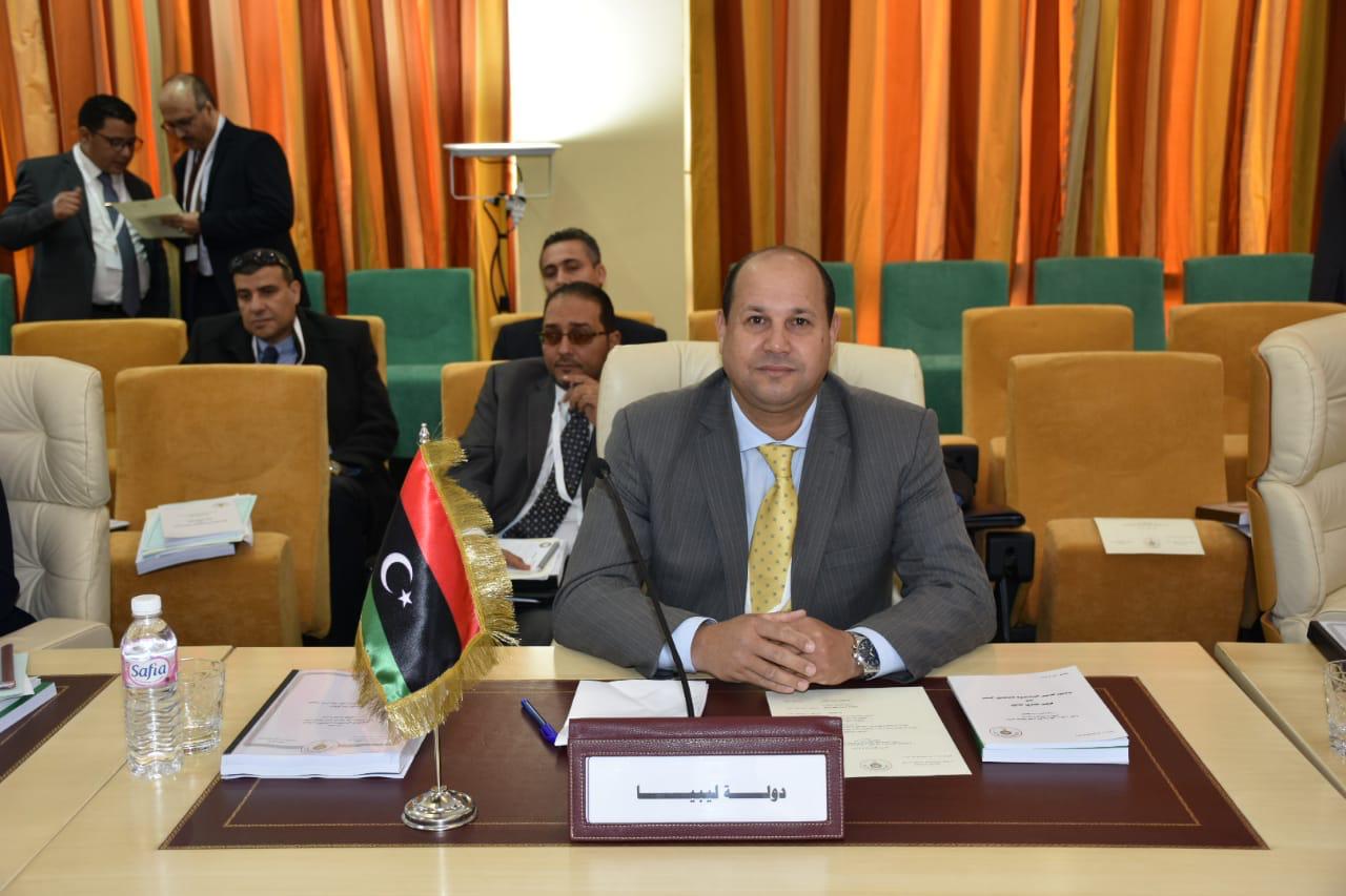 مندوب ليبيا خلال الاجتماع