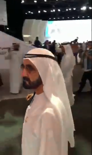 الشيخ محمد بن راشد يصل مقر انعقاد منتدى الإعلام العربى