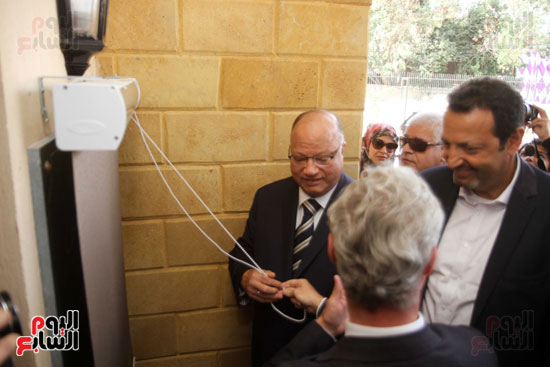 إفتتاح محافظ القاهرة  مركز طبي لخدمة أهالي عزبة نصر (26)