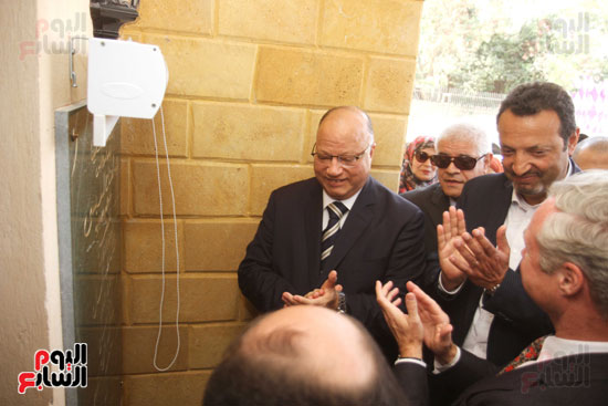 إفتتاح محافظ القاهرة  مركز طبي لخدمة أهالي عزبة نصر (28)